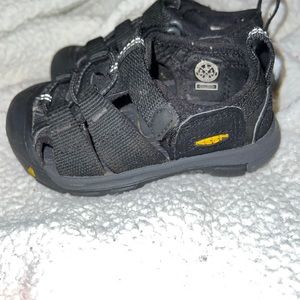 Keen toddler Sandal 6c